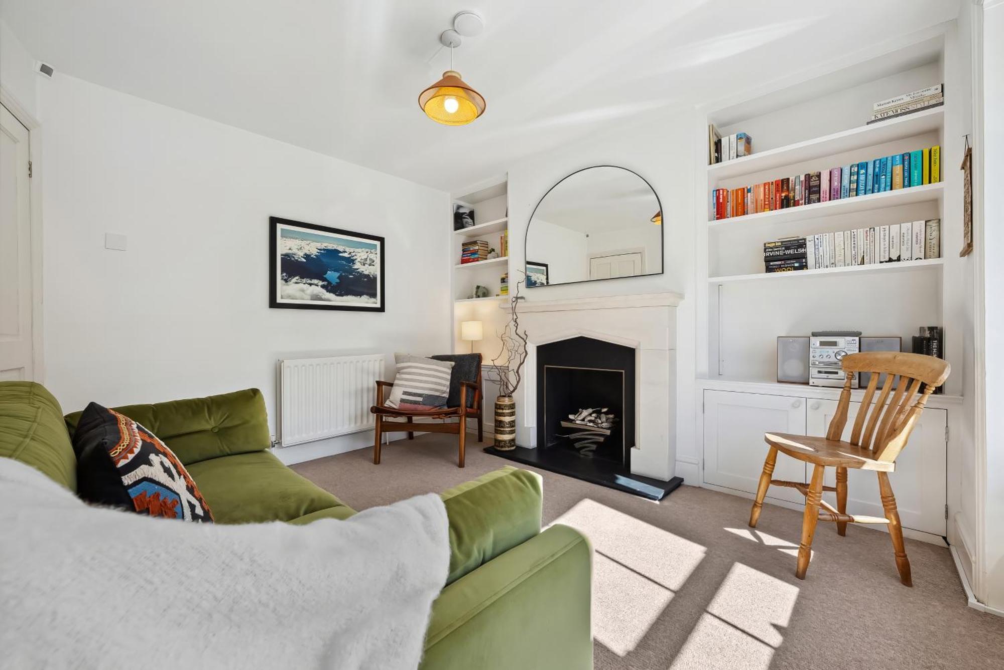 3-bedroom Stylish Stunning & Open Plan Home, Sleeps 6 With Private Off-road Parking And Private Garden - Long Term And Summer Special Offer! - By Blue Puffin Сasa de vacaciones